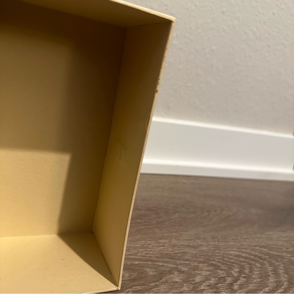 Louis Vuitton *Empty* Sunglasses Box - Picture 3 of 8